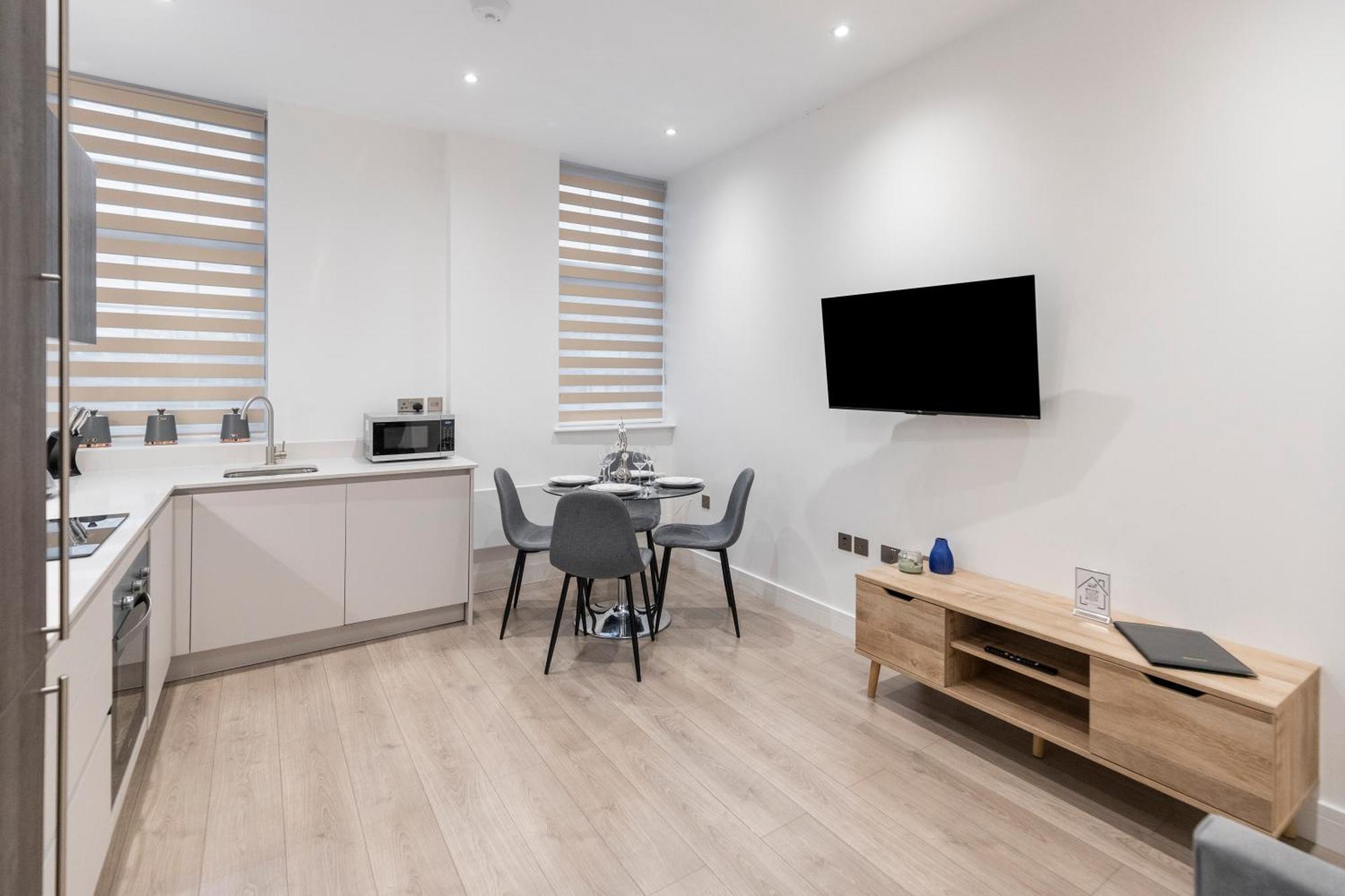 Welcoming And Spacious Apartment- Excellent Location Londres Exterior foto
