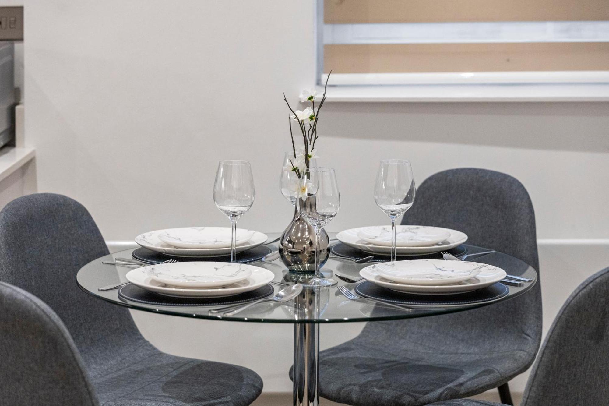 Welcoming And Spacious Apartment- Excellent Location Londres Exterior foto